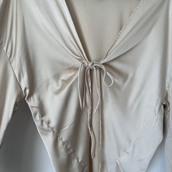Missguided Cream Satin Tie Front Top size 8 - Picture 5 of 9